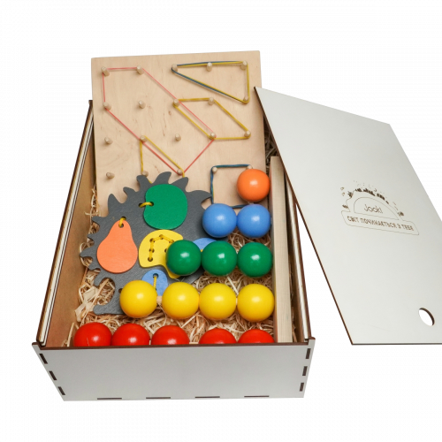 Еко подаруноковий  набор, шнурівка “Їжак” + пірамідка - сортер Рахівничка + математический  планшет + подарункова коробка